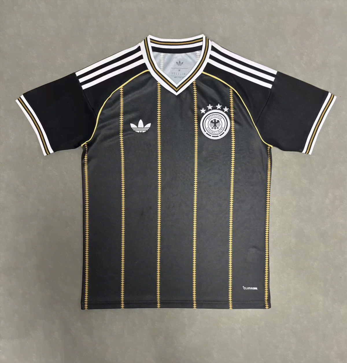 26/27 Germany Visitante Match Preta and Dourada Camisa