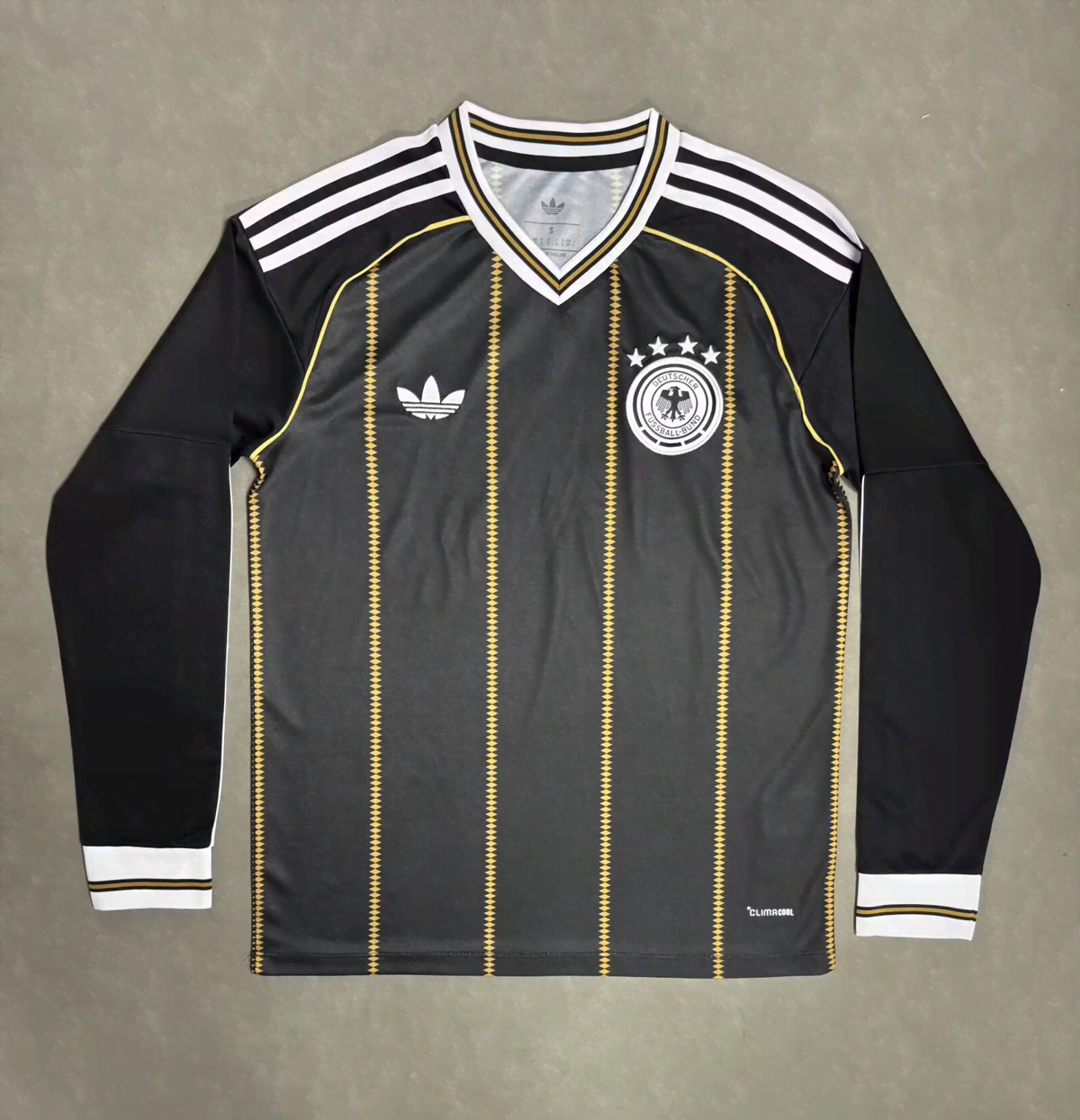 26/27 Germany Visitante Match Preta and Dourada Manga Longa Camisa